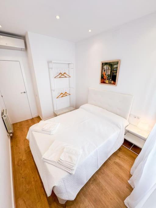 Anna & Thomas - Sitges Center Apt ภายนอก รูปภาพ